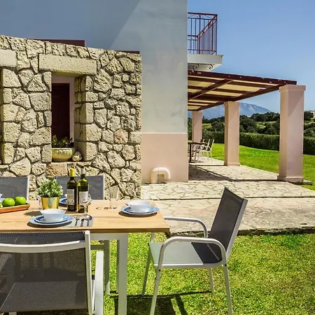 Marina, Beach Front Villa Svoronata