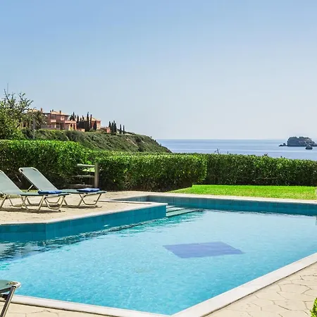 Villa Marina, Beach Front