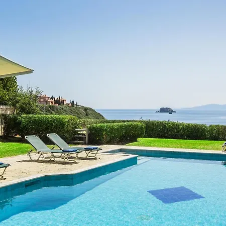 Villa Marina, Beach Front